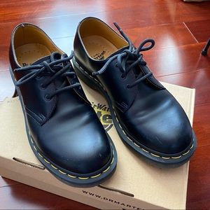 ❌SOLD❌ Dr. Marten’s - 1461 W Smooth Leather Oxford